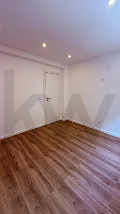 Apartamento T2 para Venda em Alfragide