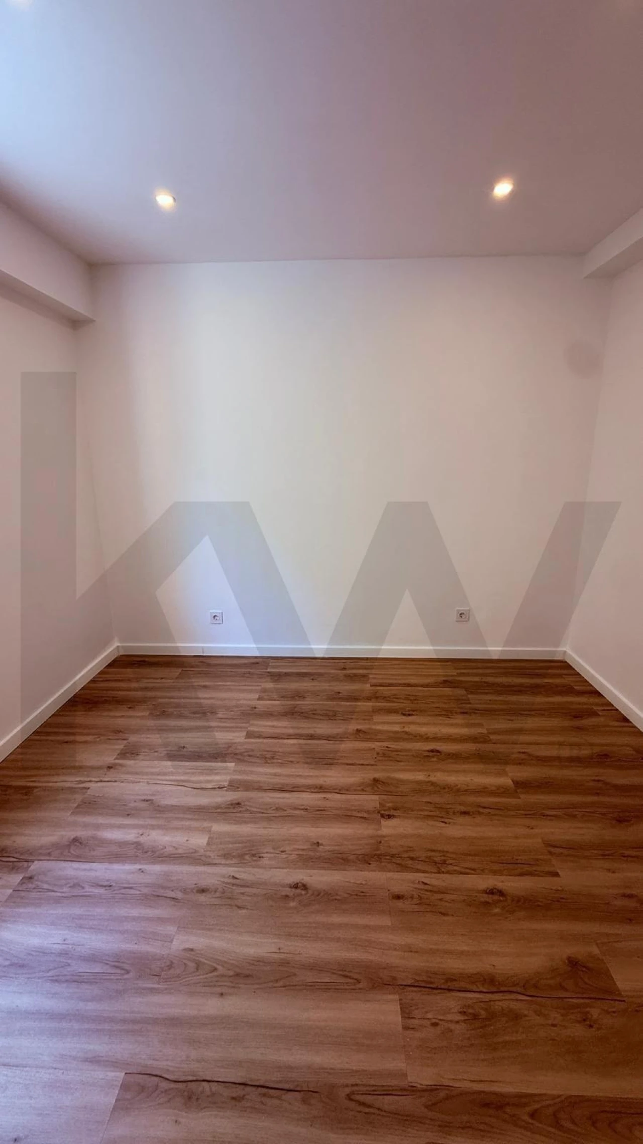 Apartamento T2 para Venda em Alfragide Foto 9