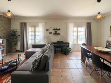 Moradia T3 para Venda em Carvoeira