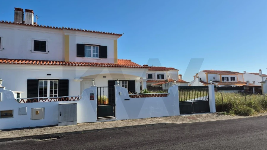 Moradia T3 para Venda em Carvoeira