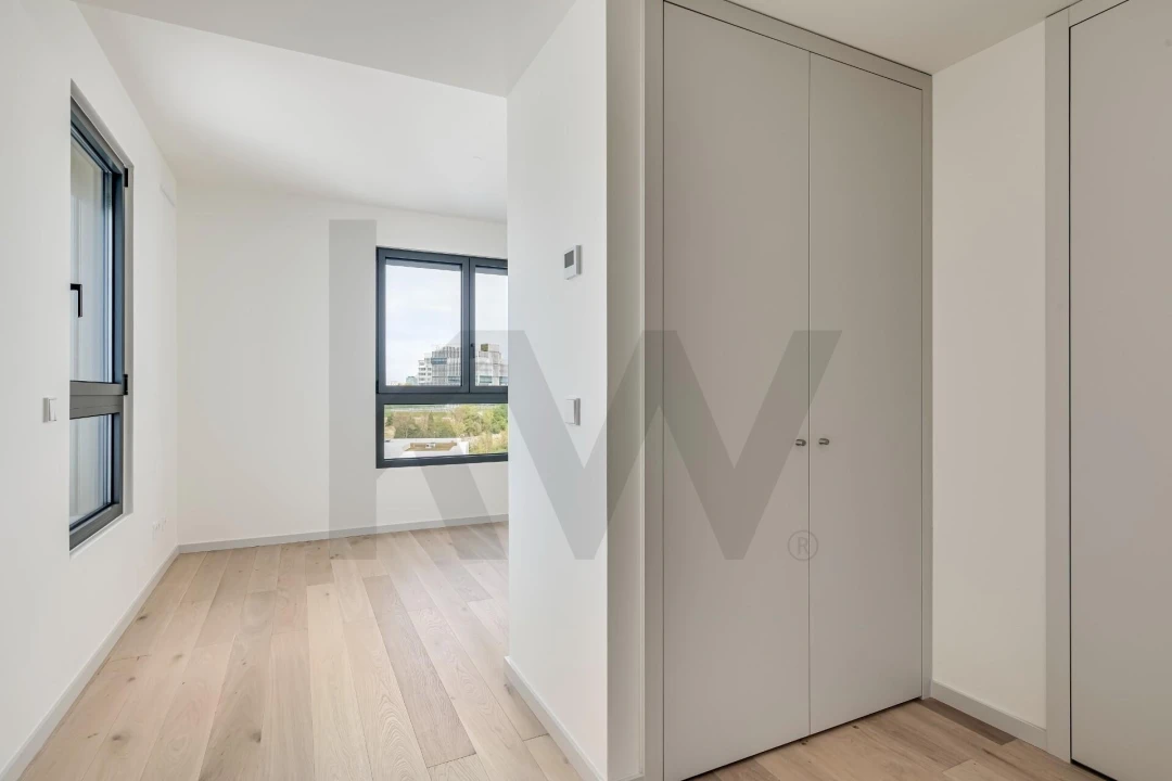 Apartamento T2 para Venda em Parque das Nações Foto 27
