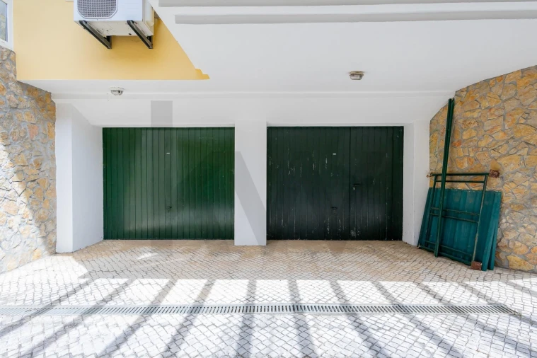 Moradia T5 para Venda em Seixal, Arrentela e Aldeia de Paio Pires Foto 37