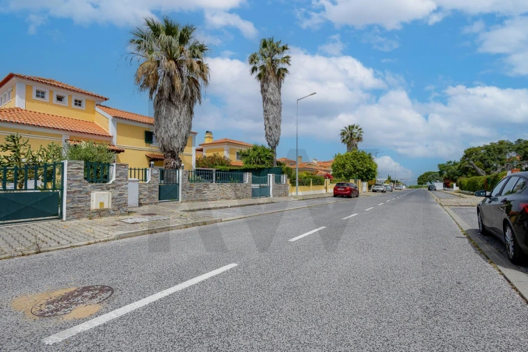 Moradia T5 para Venda em Seixal, Arrentela e Aldeia de Paio Pires Foto 55