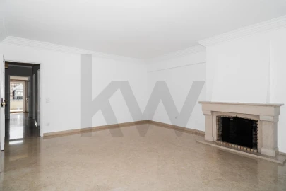 Apartamento T3 para Arrendamento em Arroios
