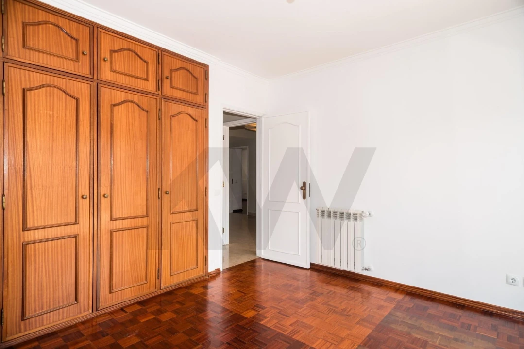 Apartamento T3 para Arrendamento em Arroios Foto 13