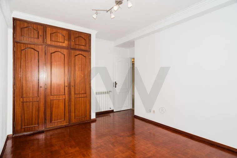 Apartamento T3 para Arrendamento em Arroios Foto 11