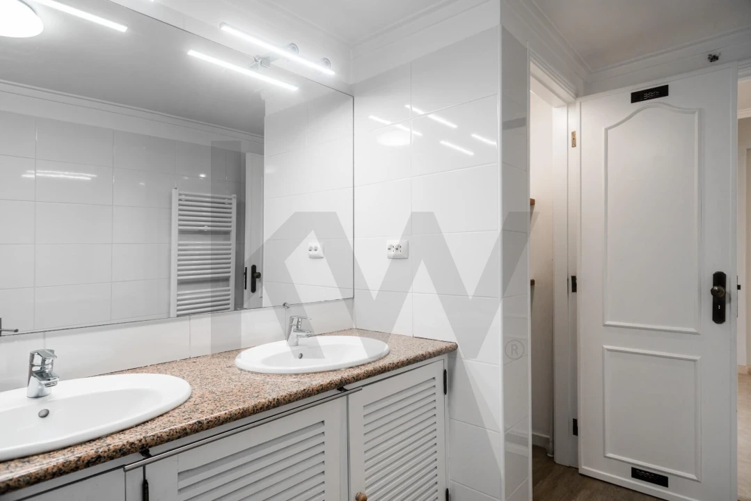Apartamento T3 para Arrendamento em Arroios Foto 14