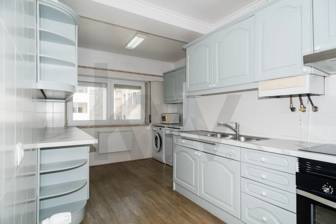 Apartamento T3 para Arrendamento em Arroios Foto 7