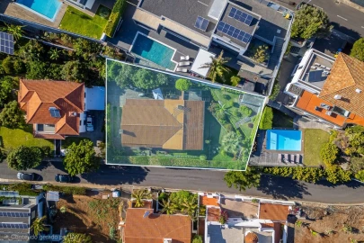 Moradia T5 para Venda em Caniço