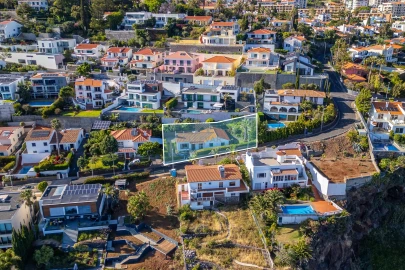 Moradia T5 para Venda em Caniço