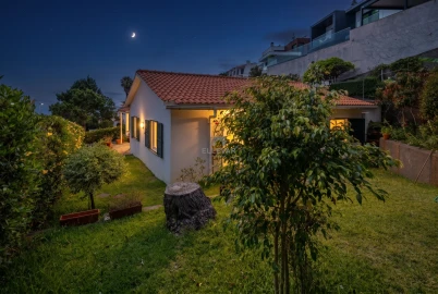 Moradia T5 para Venda em Caniço
