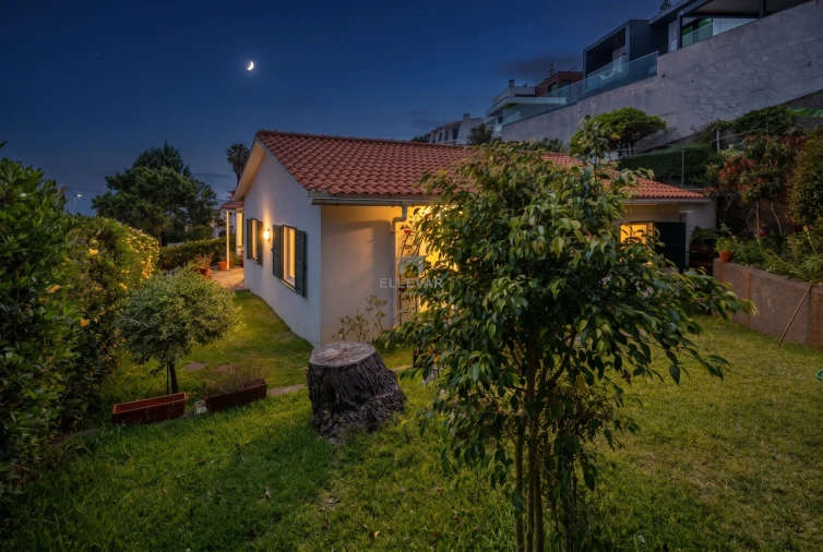 Moradia T5 para Venda em Caniço Foto 5