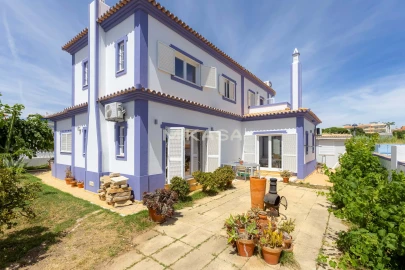 Moradia T4 para Venda em Montenegro