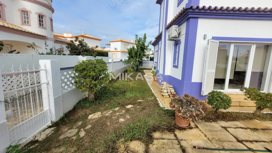 Moradia T4 para Venda em Montenegro Foto 25