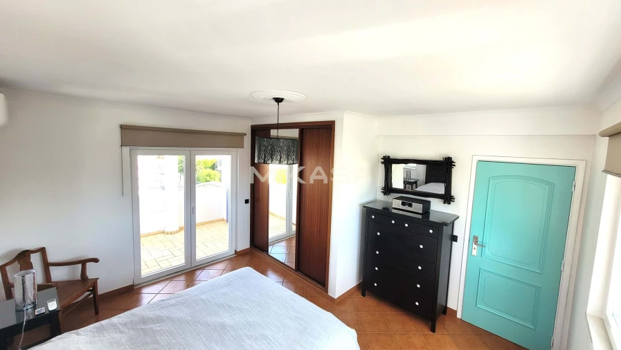 Moradia T4 para Venda em Montenegro Foto 3