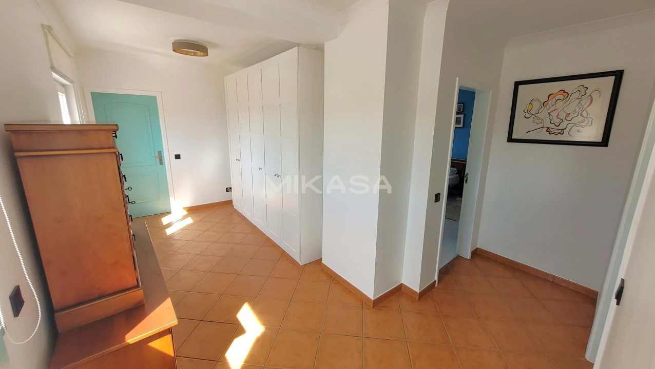 Moradia T4 para Venda em Montenegro Foto 6