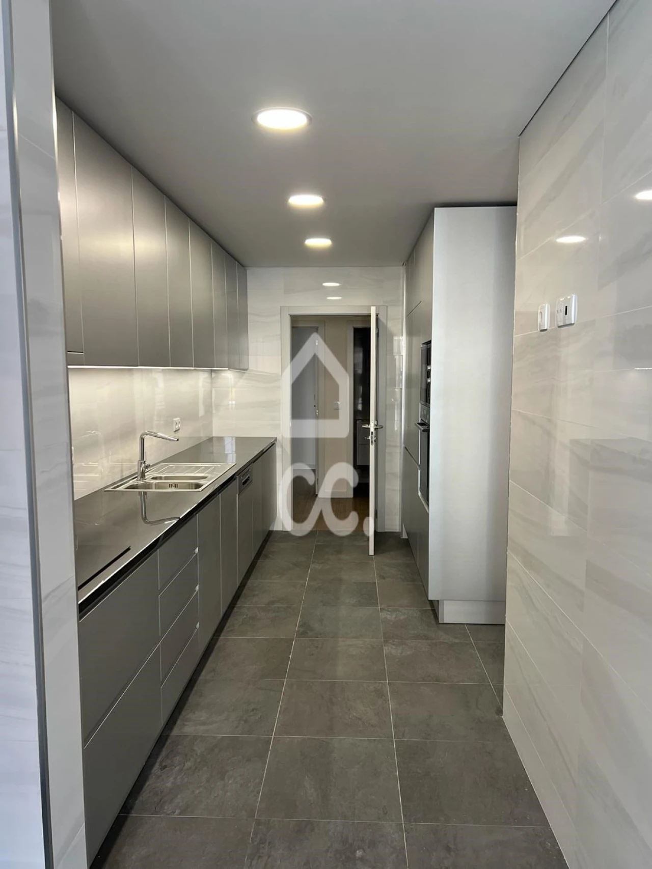 Apartamento T3 para Venda em Cedofeita, Santo Ildefonso, Sé, Miragaia, São Nicolau e Vitória Foto 6