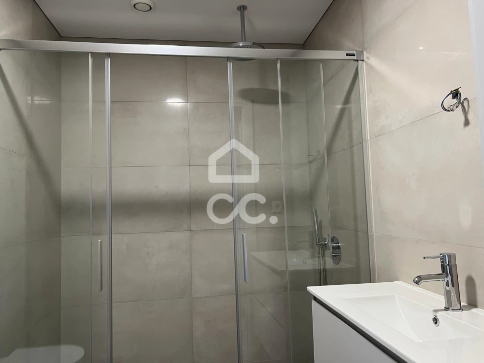 Apartamento T3 para Venda em Cedofeita, Santo Ildefonso, Sé, Miragaia, São Nicolau e Vitória Foto 25