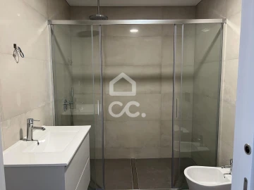 Apartamento T3 para Venda em Cedofeita, Santo Ildefonso, Sé, Miragaia, São Nicolau e Vitória