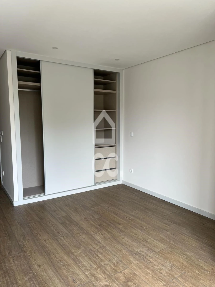 Apartamento T3 para Venda em Cedofeita, Santo Ildefonso, Sé, Miragaia, São Nicolau e Vitória Foto 13