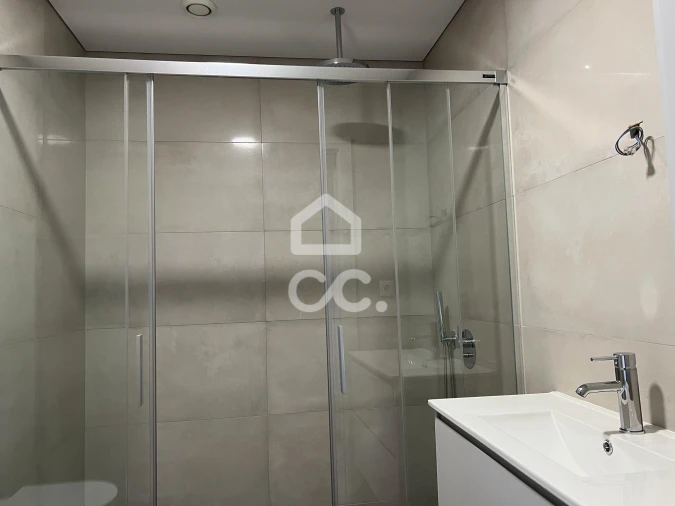 Apartamento T3 para Venda em Cedofeita, Santo Ildefonso, Sé, Miragaia, São Nicolau e Vitória Foto 25