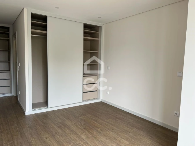 Apartamento T3 para Venda em Cedofeita, Santo Ildefonso, Sé, Miragaia, São Nicolau e Vitória Foto 21