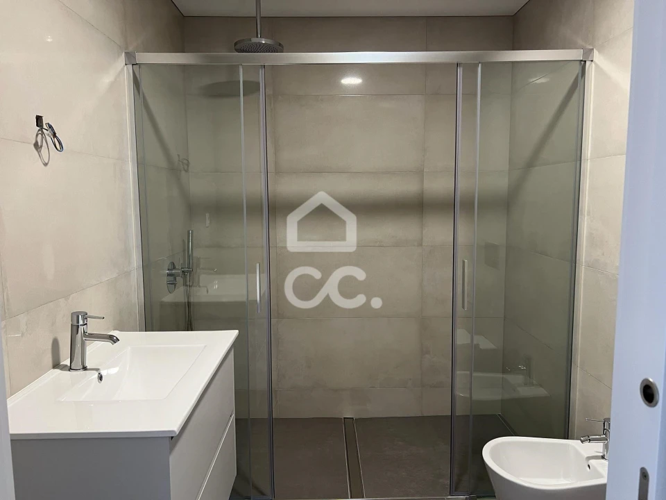 Apartamento T3 para Venda em Cedofeita, Santo Ildefonso, Sé, Miragaia, São Nicolau e Vitória Foto 26