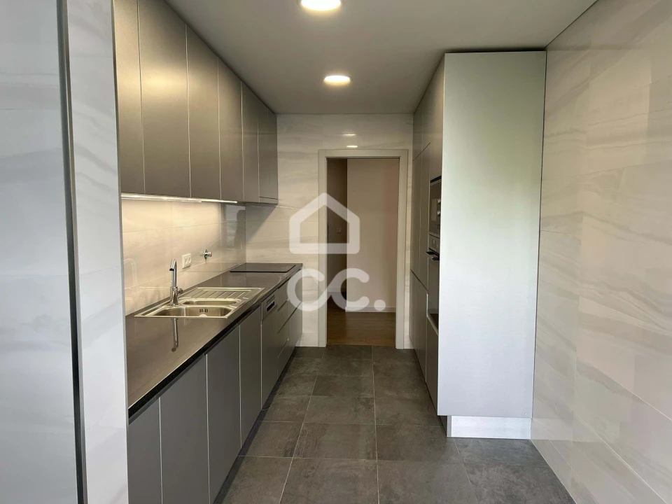 Apartamento T3 para Venda em Cedofeita, Santo Ildefonso, Sé, Miragaia, São Nicolau e Vitória Foto 6