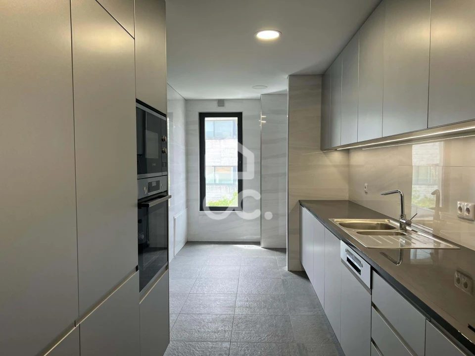Apartamento T3 para Venda em Cedofeita, Santo Ildefonso, Sé, Miragaia, São Nicolau e Vitória Foto 5