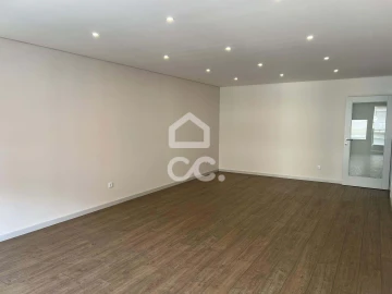 Apartamento T3 para Venda em Cedofeita, Santo Ildefonso, Sé, Miragaia, São Nicolau e Vitória