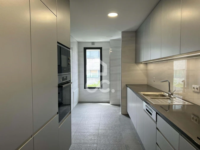 Apartamento T3 para Venda em Cedofeita, Santo Ildefonso, Sé, Miragaia, São Nicolau e Vitória Foto 5