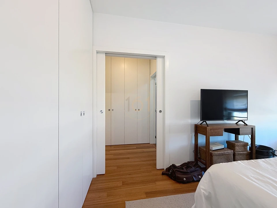 Apartamento T4 para Venda em Lordelo do Ouro e Massarelos Foto 29