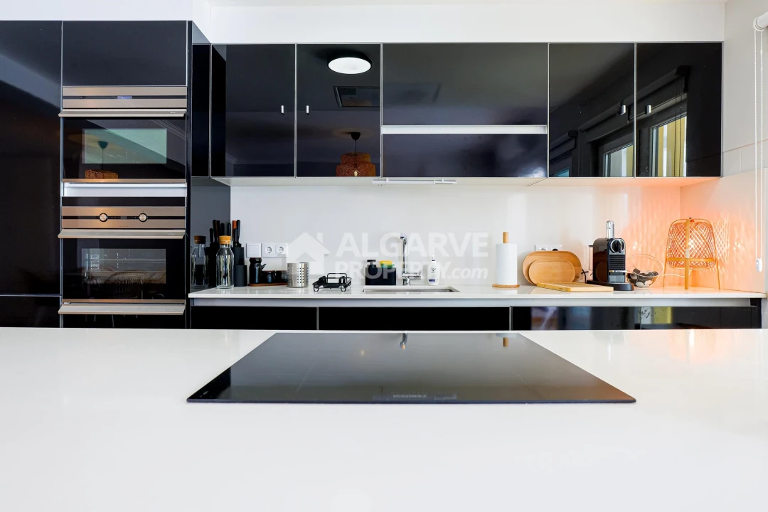 Apartamento T1 para Venda em Quarteira Foto 3