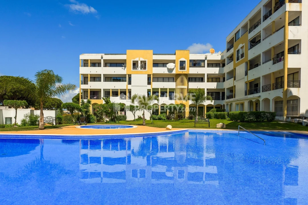 Apartamento T1 para Venda em Quarteira Foto 1