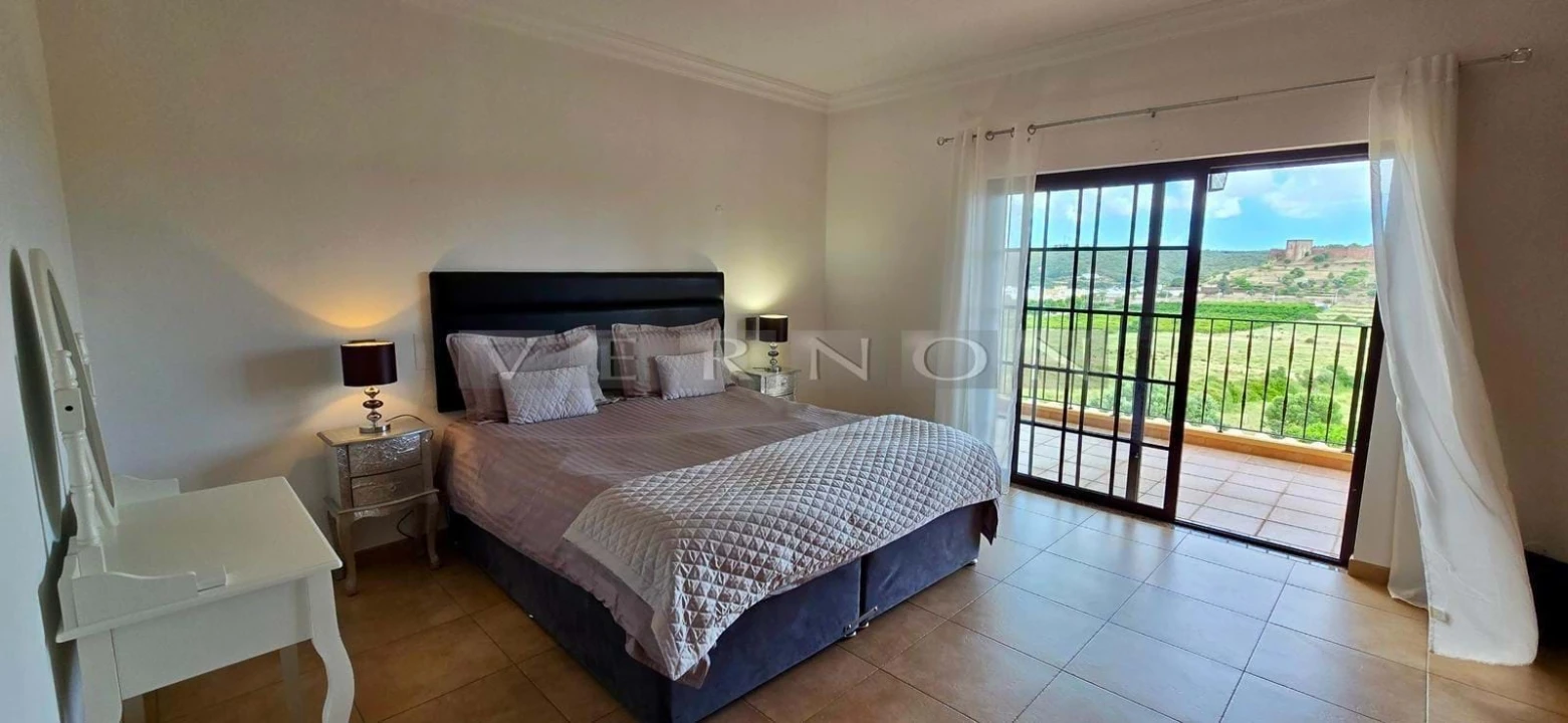 Moradia T4 para Venda em Silves Foto 20