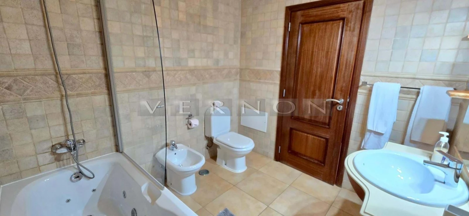 Moradia T4 para Venda em Silves Foto 19