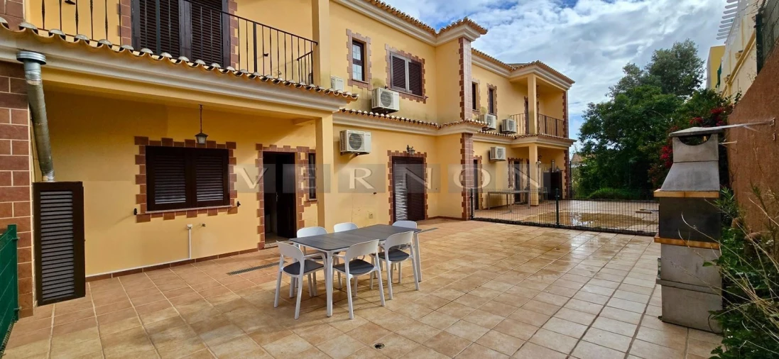 Moradia T4 para Venda em Silves Foto 3