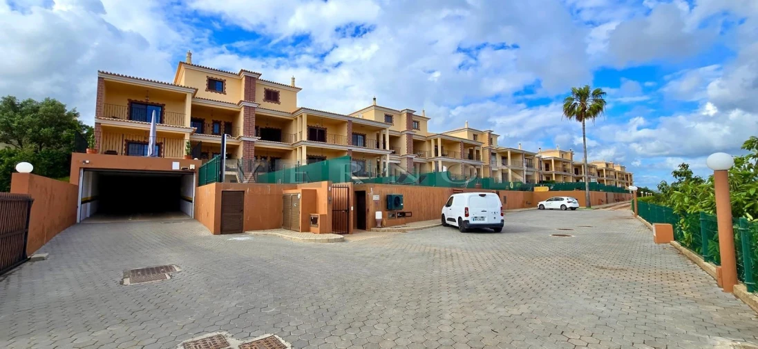 Moradia T4 para Venda em Silves Foto 13