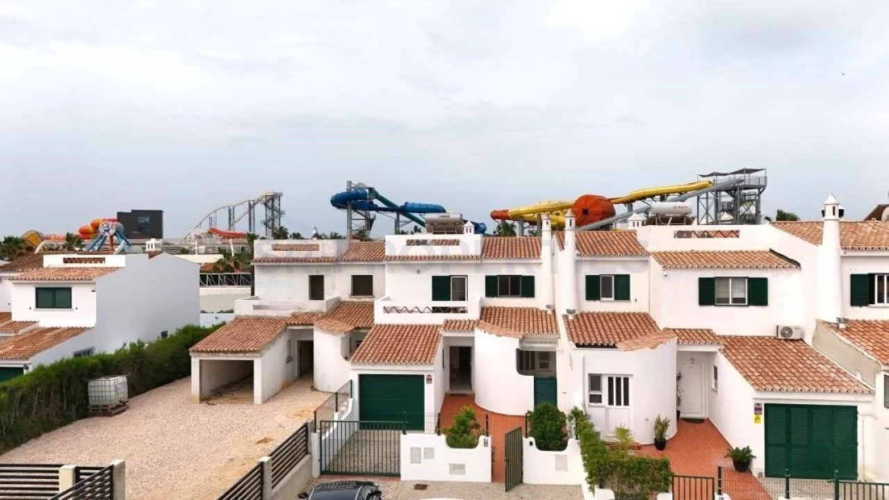 Moradia T3 para Venda em Quarteira Foto 16