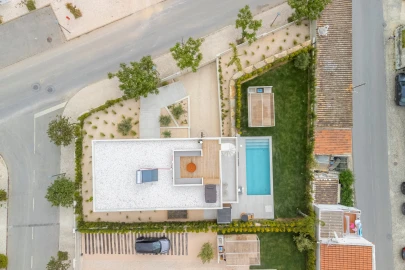 Moradia T3 para Venda em Santa Barbara de Nexe
