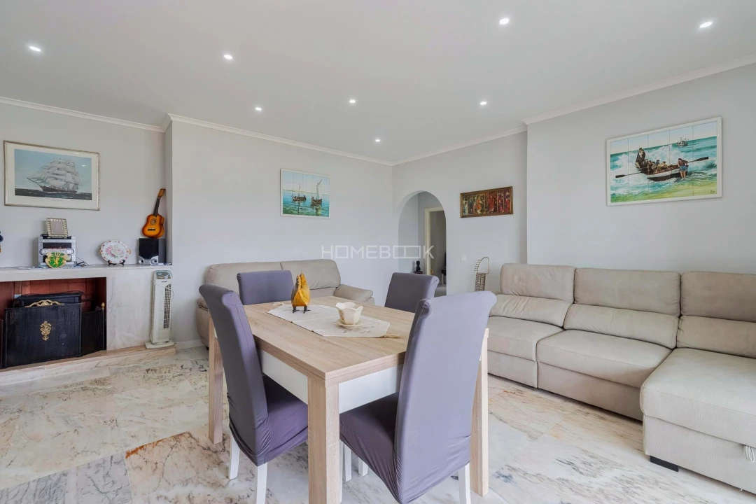 Apartamento T2 para Venda em Costa da Caparica Foto 8