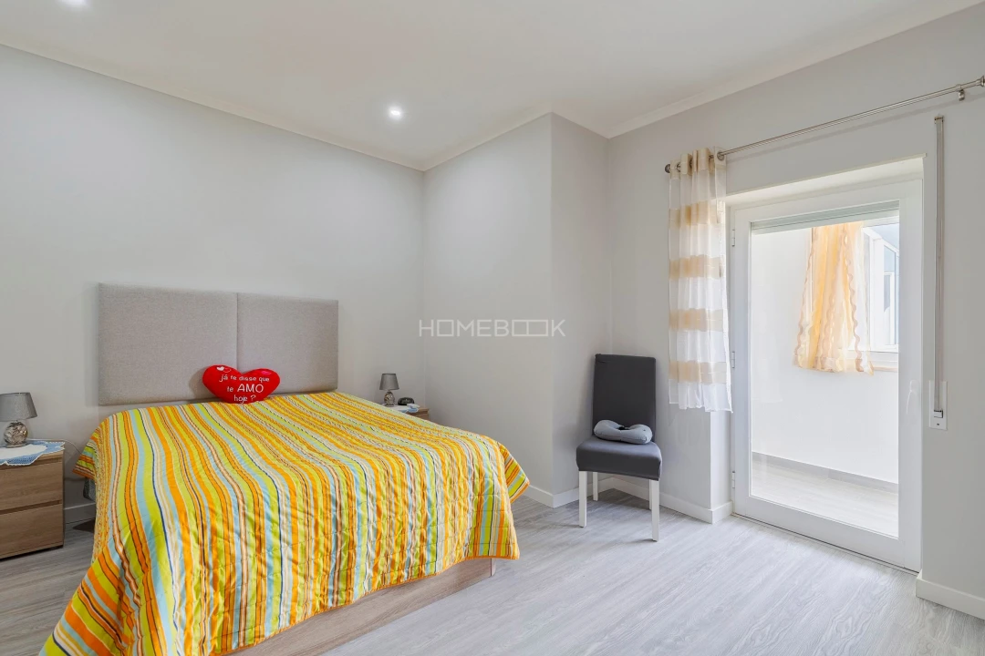 Apartamento T2 para Venda em Costa da Caparica Foto 18