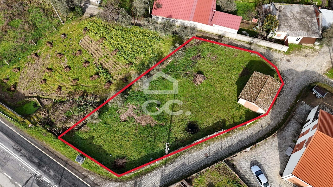 Terreno para Venda em Vilela do Tamega Foto 1