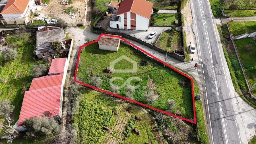 Terreno para Venda em Vilela do Tamega Foto 2