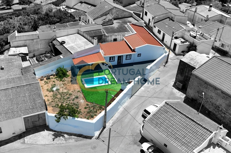 Moradia T2 para Venda em Alte Foto 2