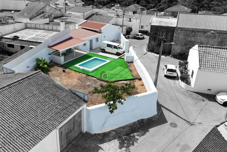 Moradia T2 para Venda em Alte Foto 23