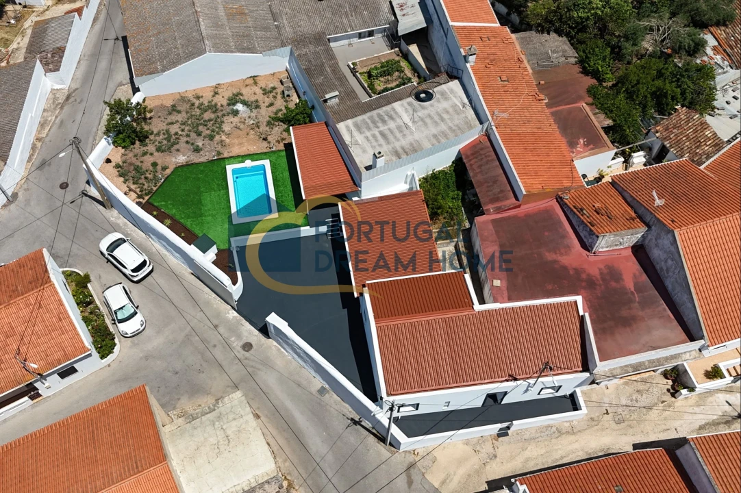 Moradia T2 para Venda em Alte Foto 24