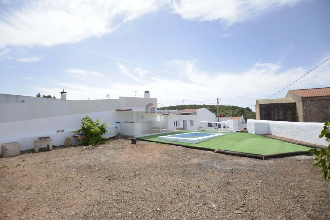 Moradia T2 para Venda em Alte Foto 22