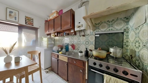 Apartamento T3 para Venda em Baixa da Banheira e Vale da Amoreira