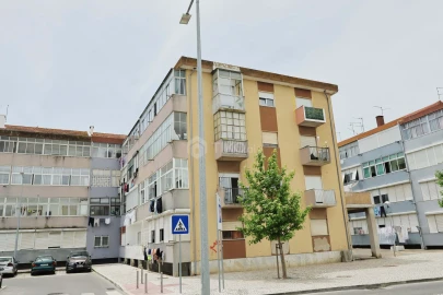 Apartamento T3 para Venda em Baixa da Banheira e Vale da Amoreira